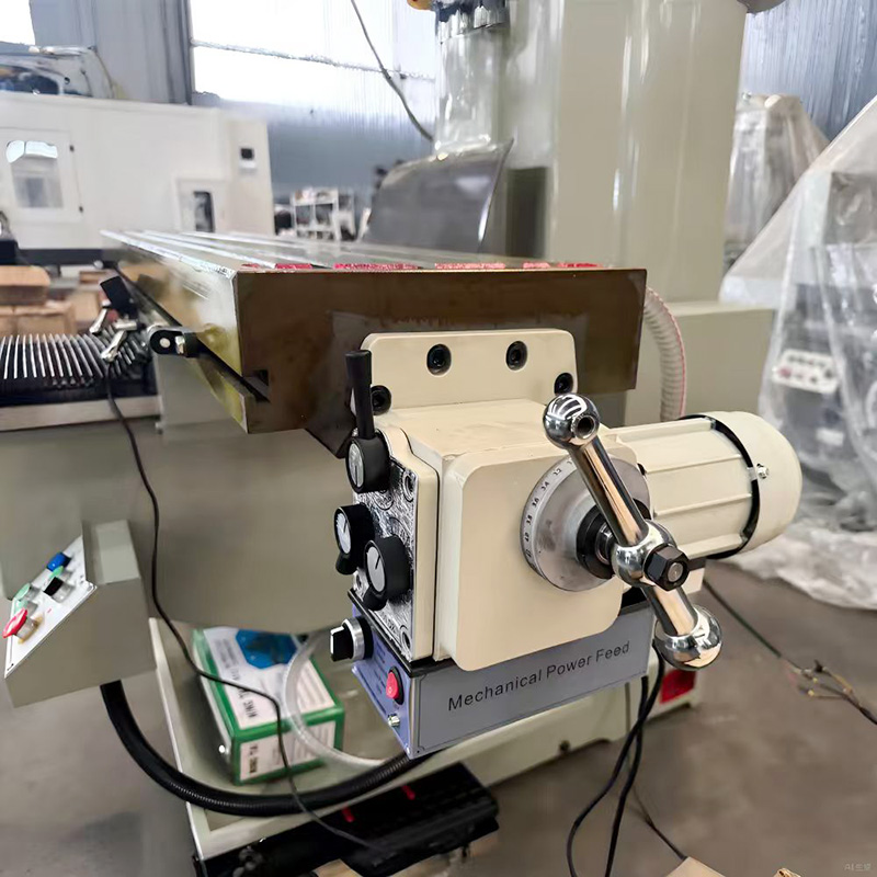 Turret Milling Machine Series