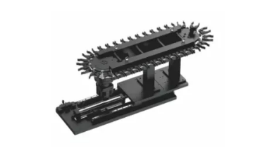 How does a horizontal mill work?